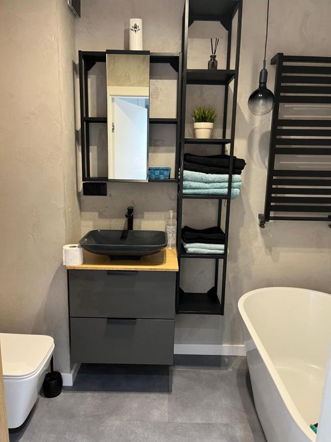 Apartament Bazantow 26 Katowice Bagian luar foto